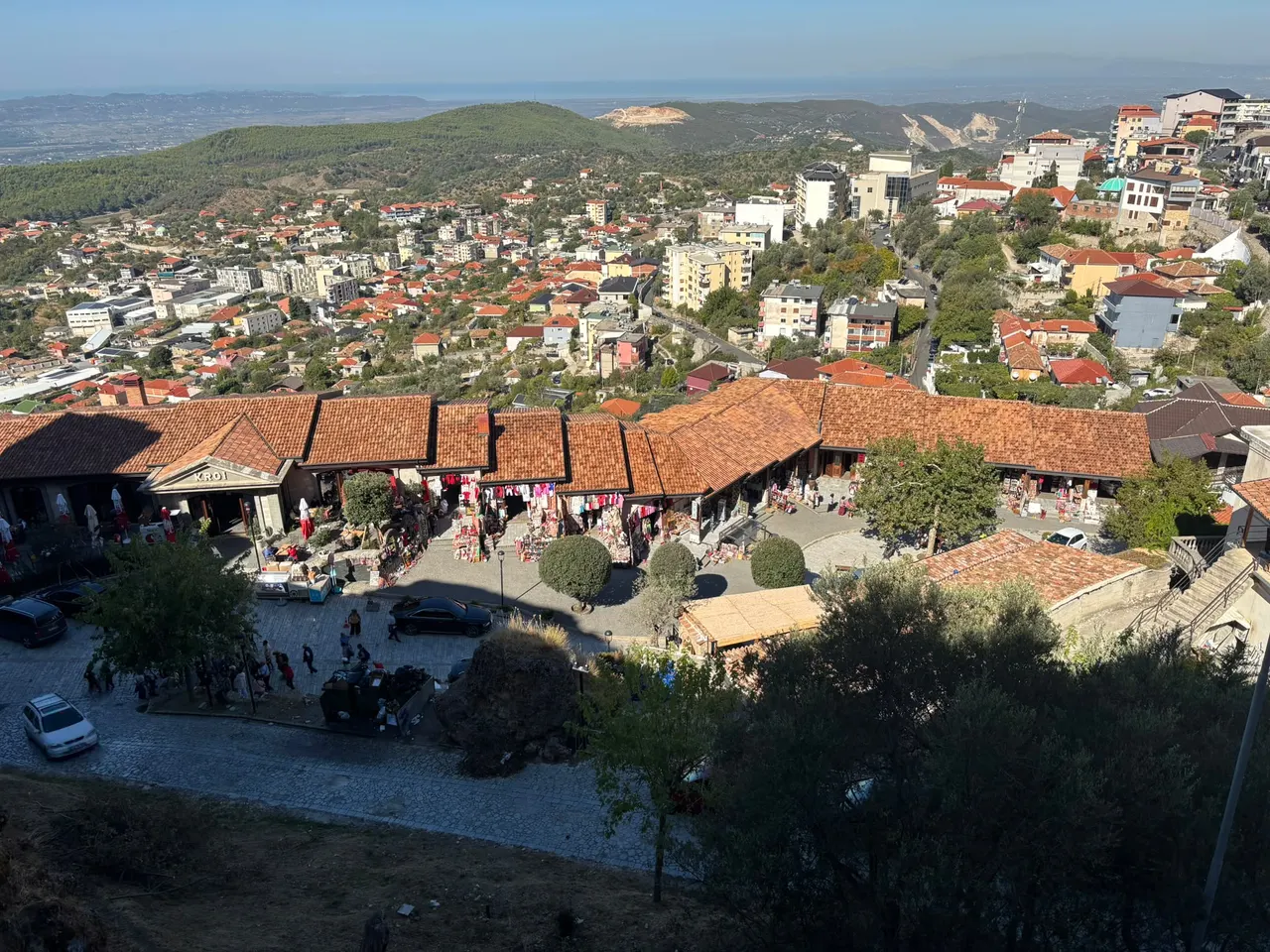 Starý bazar v Kruji při pohledu od hradu